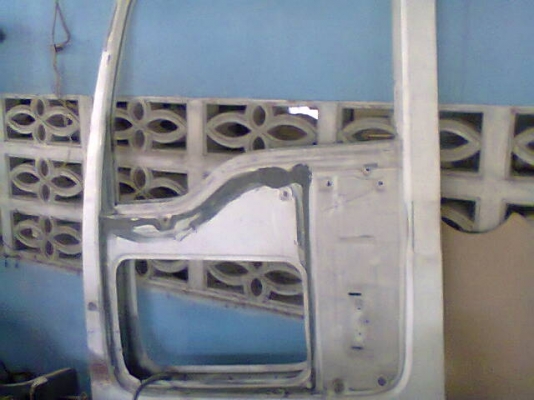 ขายประตูISUZUเด้คก้า(ประตูนอก) ไม่มีอุปกรณ์ข้างขวา 4500บาท