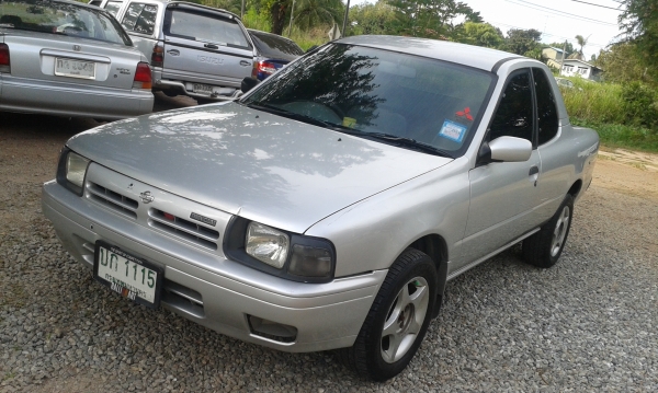 NVแค๊ปใหญ่ปี2001เกียร์ออโต้..LPG