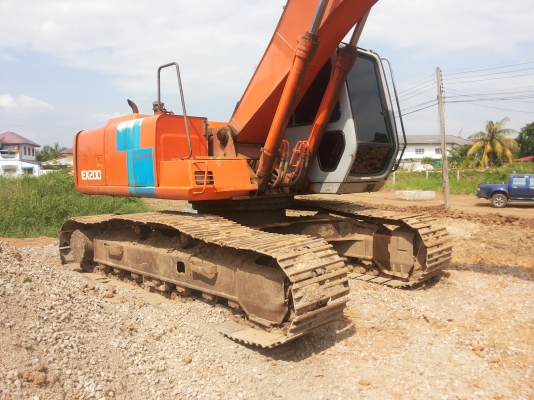 ขายex200-2  ติดเมกาปั๊มแล้ว