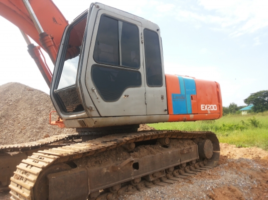 ขายex200-2  ติดเมกาปั๊มแล้ว