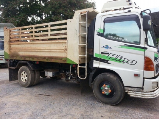 รถฮีโน่ 6 ล้อดั้ม FC4J 150 แรงม้า. ปี 50 สนใจติดต่อ 081 - 6079515 รถฮีโน่ 6 ล้อดั้ม FC4J 150 แรงม้า. ปี 50 สนใจติดต่อ 081 - 6079515