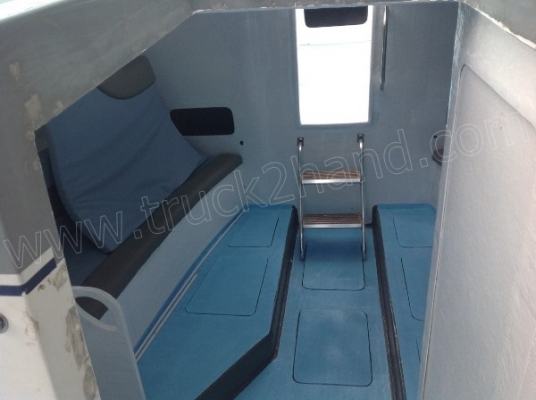 เรือ criscarft ลำขวามือ