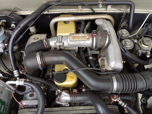 ขายอึชุชุ  ปี 2542  ไฟฟ้าพวงมาลัยพาเวอร์    แอร์เย็น    พร้อมโอน  ราคาต่อรองได้นิดหน่อย