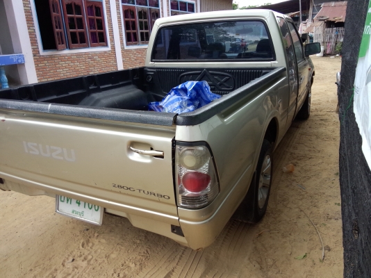 ขายอึชุชุ  ปี 2542  ไฟฟ้าพวงมาลัยพาเวอร์    แอร์เย็น    พร้อมโอน  ราคาต่อรองได้นิดหน่อย