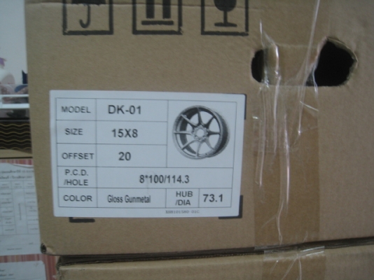 ขายล้อแม็กมือ1 ลายXXR 527 15"x8" et20 4รู100/114.3  สีเทากัน สนใจติดต่อเล็กคลองสามครับ 081-3747940