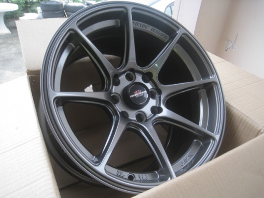 ขายล้อแม็กมือ1 ลายXXR 527 15"x8" et20 4รู100/114.3  สีเทากัน สนใจติดต่อเล็กคลองสามครับ 081-3747940