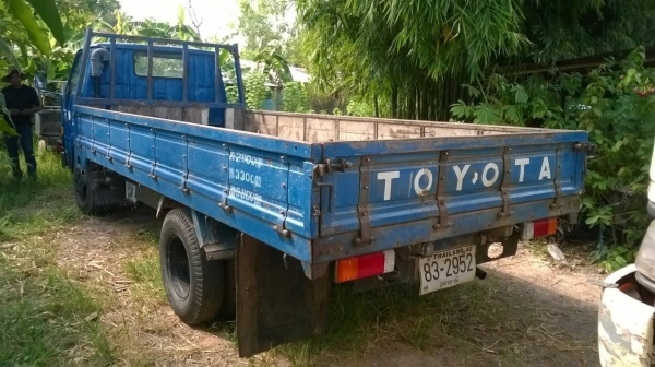 ขายรถสวยพร้อมใช้ 6 ล้อ TOYOTA BU87 คัสซีสวยตลอดเส้น เครื่อง 14B 115 แรงม้า เกียร์สั้น เก๋งบางไม่เคยทำสี ทะเบียนพร้อมโอนครับ