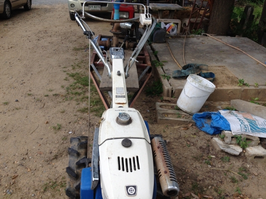 เครื่องสูบน้ำติดเครื่องยันม่าร์ พร้อมรถไถเล็กไว้ลาก