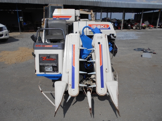 รถเกี่ยวข้าว ISEKI HL97 ขนาดเล็ก รถเกี่ยวข้าว ISEKI HL97 ขนาดเล็ก