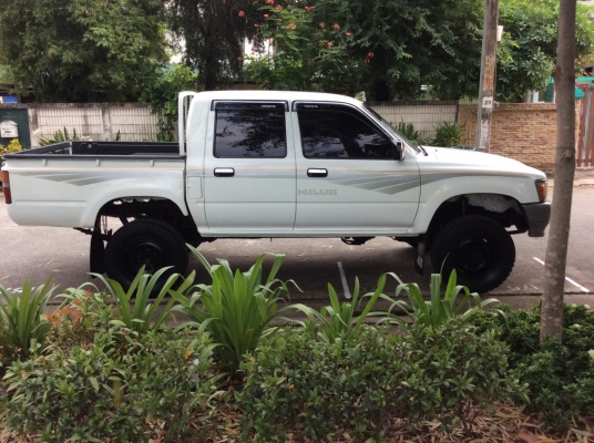 ขายTOYOTA LN 106 คานแข็งจากโรงงาน ขายTOYOTA LN 106 คานแข็งจากโรงงาน