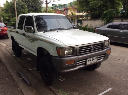 ขายTOYOTA LN 106 คานแข็งจากโรงงาน ขายTOYOTA LN 106 คานแข็งจากโรงงาน