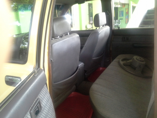 ขายรถสี่ประตูราคาไม่แพง ขายรถสี่ประตูราคาไม่แพง