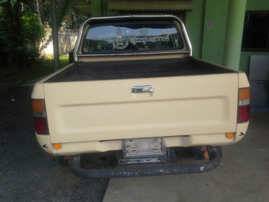 ขายรถสี่ประตูราคาไม่แพง ขายรถสี่ประตูราคาไม่แพง