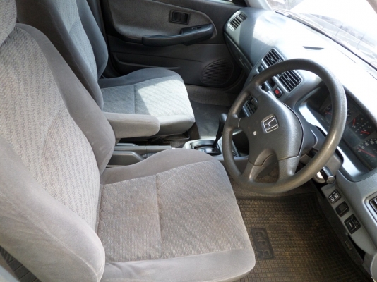 ขายด่วนรถบ้าน ฮอนด้า เจ้าของขายเอง City V-TEC typeZ ปี2001 เกียร์ออโต้ราคาต่อรองได้