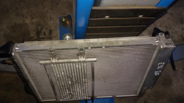 ขายหม้อน้ำ bmw e36 ฝาเนียมญี่ปุ่น ขายหม้อน้ำ bmw e36 ฝาเนียมญี่ปุ่น