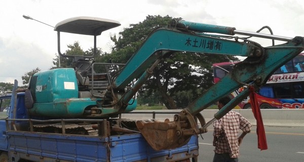 ขายPC 30-7สภาพช่วงล่าเต็ม เอวแน่น เครื่องดีปั๊มนิ้ว แถมหัวเก๋งให้ด้วยครับราคาต่อลองได้ ขายPC 30-7สภาพช่วงล่าเต็ม เอวแน่น เครื่องดีปั๊มนิ้ว แถมหัวเก๋งให้ด้วยครับราคาต่อลองได้