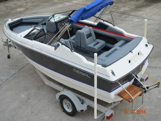 Regal 18 foot w/aluminium trailer w/bimini (ไม่มีเครื่องน่ะครับ)
