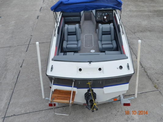 Regal 18 foot w/aluminium trailer w/bimini (ไม่มีเครื่องน่ะครับ)
