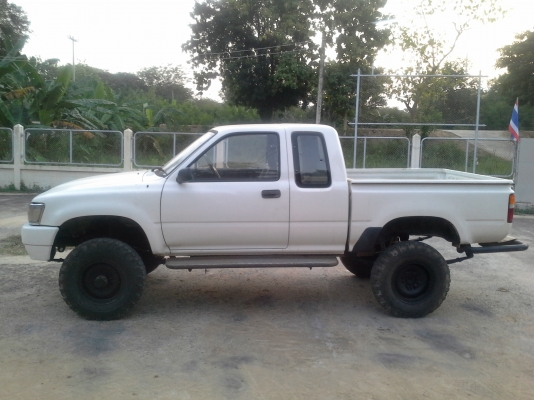 ขายรถขับเคลื่อนสี่ล้อราคาไม่แพง