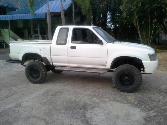 ขายรถขับเคลื่อนสี่ล้อราคาไม่แพง