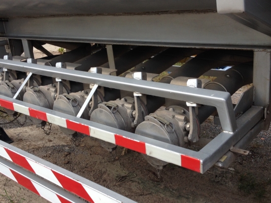 ขายหัว ISUSU 320 ปี 52 + ถัง 40,000 ลิตร สภาพดี (คุณโบว์)