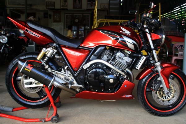 ขาย CB 400 แต่งเต็ม สวยเทพ สรรพสามิตแท้ ท่อไทเนียม ท้ายเทค 64000