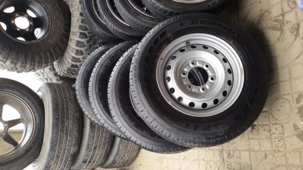 ขายกะทะขอบ15 6รูพร้อมยางป้ายแดงปี14ชุดละ11800