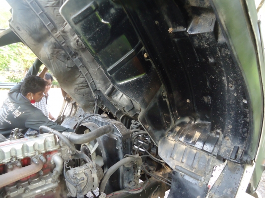 ขายด่วนรถ6ล้อHINOFDเครือง195แรงม้ารถบรรทุกคูโบต้ามีลิป