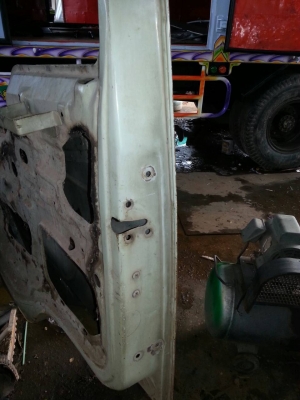 ขายครับประตูสิงห์ไฮเทคแท้ไม่มีผุครับ