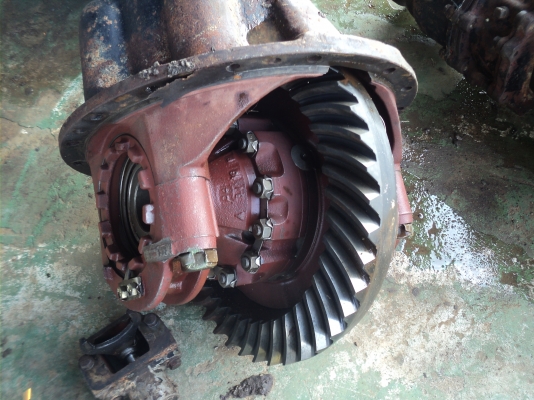 เพลาท้ายFUSOพร้อมคานเปล่า