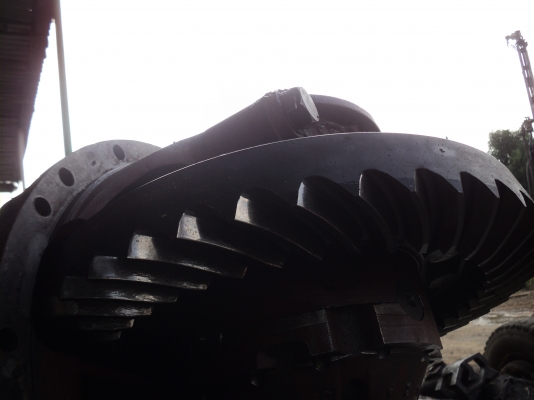 เพลาท้ายFUSOพร้อมคานเปล่า