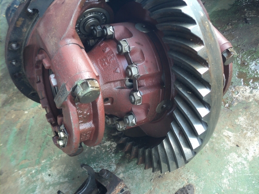 เพลาท้ายFUSOพร้อมคานเปล่า