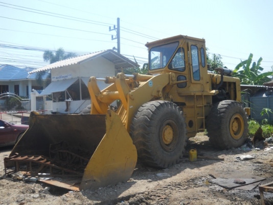 ให้เช่ารถตักล้อยาง  พร้อมพนักงานขับภายในโรงงาน