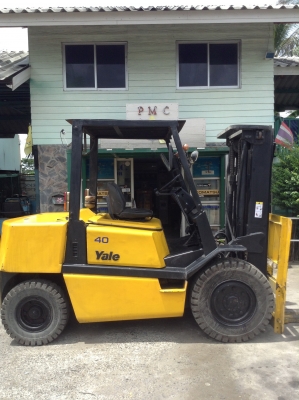 +++ ขายรถโฟล์คลิฟท์  YALE  FD40 ขนาด 4 ตัน  เครื่องยนต์ดีเซล  เสา 3 เมตร  เกียร์ออโตเมติค  งา 1,070  มม.  ยางตัน  (รถสภาพสวย  พร้อมใช้)  *** สนใจรายละเอียด ราคา  คุยได้ครับ โทร. 081-659-7598 ครับ ***
