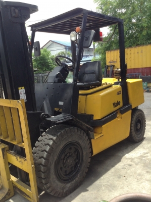 +++ ขายรถโฟล์คลิฟท์  YALE  FD40 ขนาด 4 ตัน  เครื่องยนต์ดีเซล  เสา 3 เมตร  เกียร์ออโตเมติค  งา 1,070  มม.  ยางตัน  (รถสภาพสวย  พร้อมใช้)  *** สนใจรายละเอียด ราคา  คุยได้ครับ โทร. 081-659-7598 ครับ ***