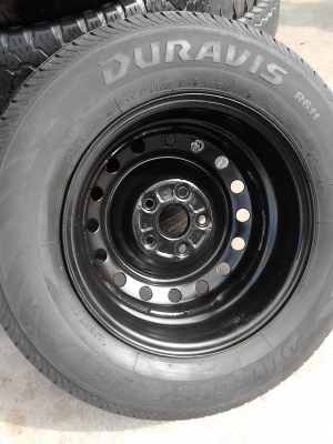 ล้อกะทะ 5 รู แบบ TOYOTA พร้อมยาง ขอบ 15  มี 1 ล้อ  TEL.081-427-3941