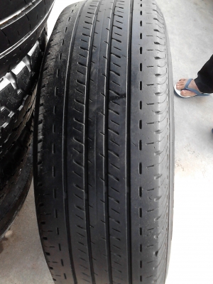 ล้อกะทะ 5 รู แบบ TOYOTA พร้อมยาง ขอบ 15  มี 1 ล้อ  TEL.081-427-3941