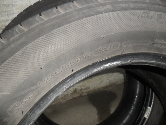 ยาง MICHELIN 235/55R17ปี11 สวยๆ 4 เส้น ราคา 3500 บาท ยาง MICHELIN 235/55R17ปี11 สวยๆ 4 เส้น ราคา 3500 บาท