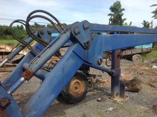 ตัวตักใส่รถแทรคเตอร์