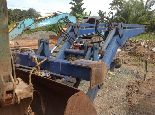 ตัวตักใส่รถแทรคเตอร์