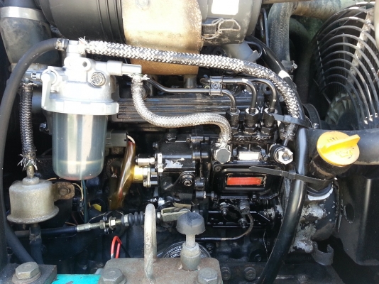 รถขุดเล็ก KOMATSU PC30R-8 แทรคยาง เก่าญี่ปุ่น