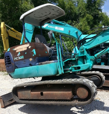รถขุดเล็ก KOMATSU PC30R-8 แทรคยาง เก่าญี่ปุ่น