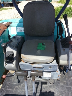 รถขุดเล็ก KOMATSU PC30R-8 แทรคยาง เก่าญี่ปุ่น