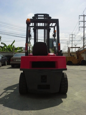 ขาย ถูก Nissan 3ตันเสา4เมตร ดีเซล ไซ้ซิป