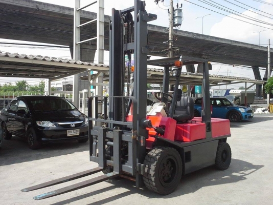 ขาย ถูก Nissan 3ตันเสา4เมตร ดีเซล ไซ้ซิป