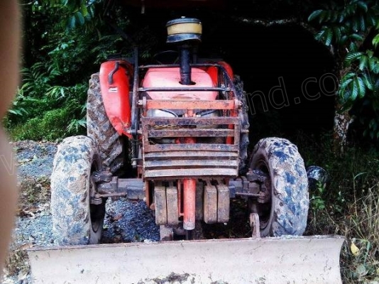 รถไถ Kubota M7040