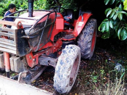 รถไถ Kubota M7040