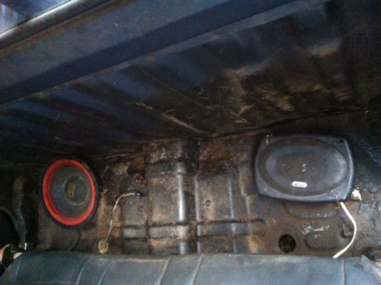 ขายด่วน: L 200 เฉินหลง ปี 27