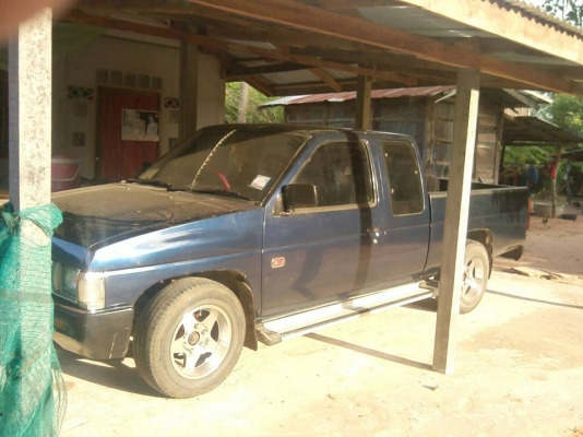 ขายกระบะNISSAN BIG M ปี38 มีแอร์ พ.ธรรมดา เครื่องดี ภายในสวย สภาพสวยพร้อมใช้งาน เอกสารพร้อมโอน สนใจโทร090-8588220คุณนะ ID:narong498 หรือwww.truck.in.th/498