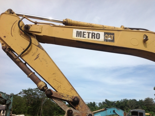 แมคโคแคท EL300B